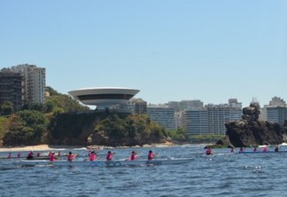 Atletas de canoas individuais, stand up e surfiski estarão participando do evento pela prevenção do câncer de mama em Niterói.