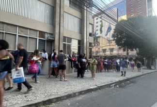 Filas no Tribunal Regional Eleitoral de Niterói. Foto: @cidadedeniteroi