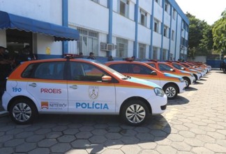Prefeitura entrega 15 carros alugados que serão usados no Proeis