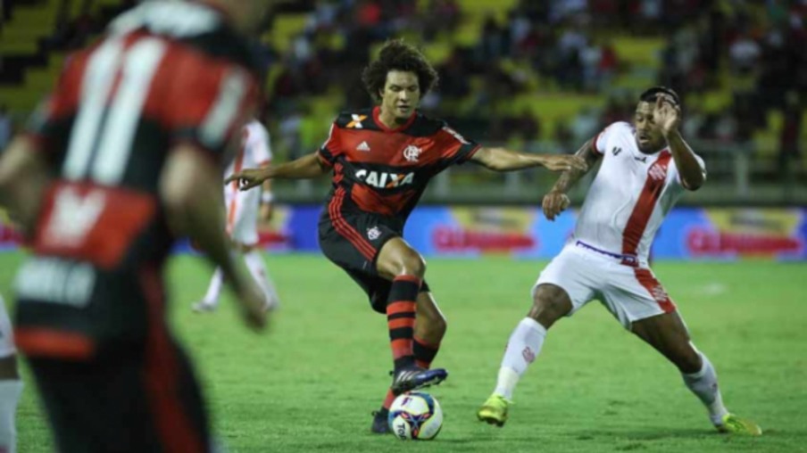 ESPORTES: Flamengo vence Bangu por 3 a 0 e garante vaga com vantagem