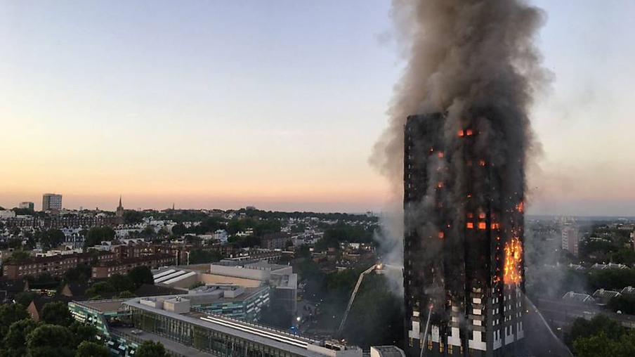 MUNDO: Incêndio em edifício residencial em Londres deixa vários mortos e 50 feridos