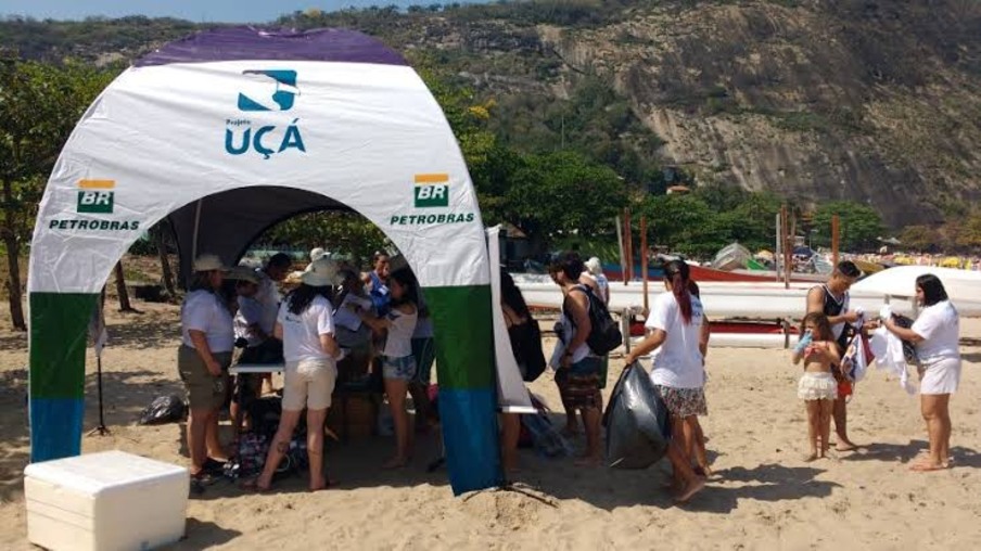Circuito ambiental leva diversão e sensibilização à Praia de Itaipu