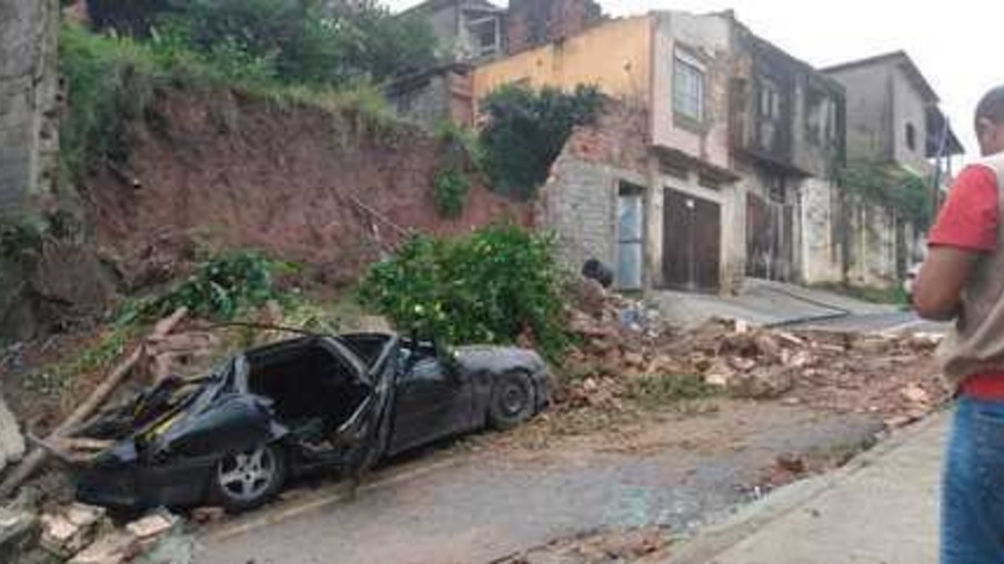 Chuva forte deixa uma pessoa morta em São Gonçalo