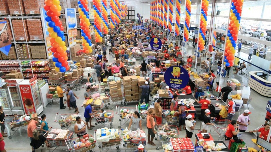 Mais de 300 vagas de emprego abertas em supermercado do Rio