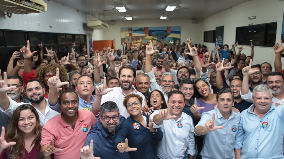 Ex-prefeito de Niterói e candidato a governador no primeiro turno das eleições reúne lideranças políticas de diferentes partidos e lança agenda de campanha para o segundo turno.