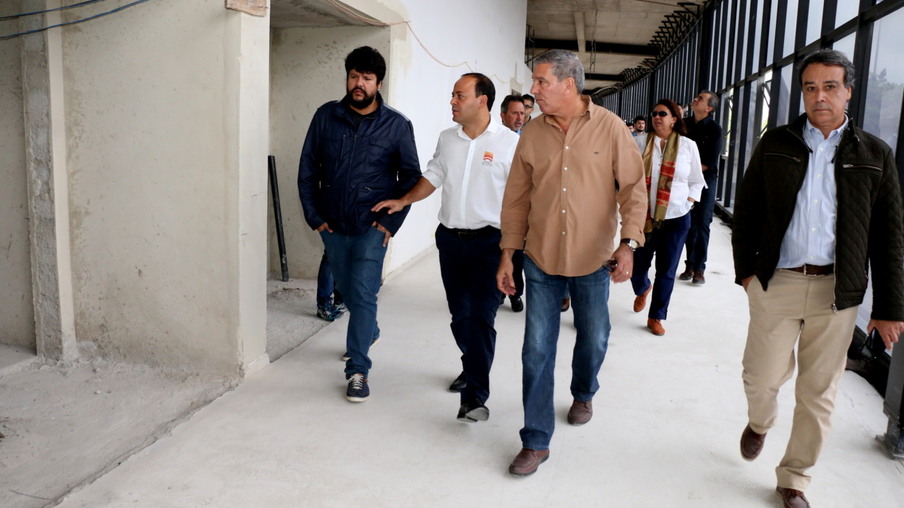CULTURA: Rodrigo Neves visita obras do Centro Petrobras de Cinema