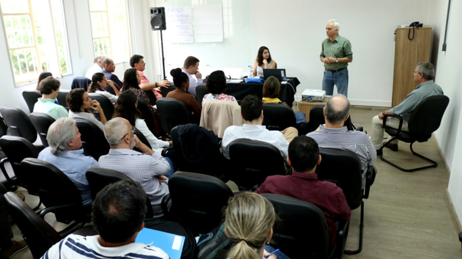 MEIO AMBIENTE: Encontro debate soluções para a saúde ambiental da Baía de Guanabara