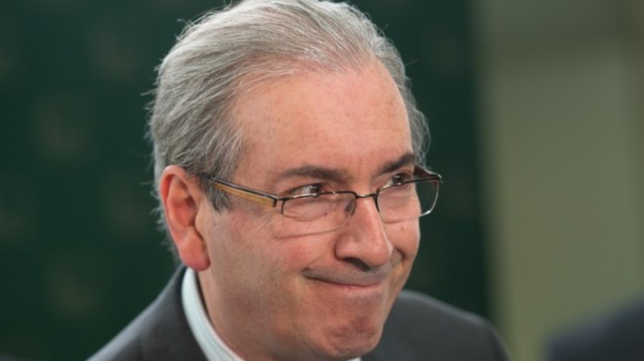 POLÍTICA: Conselho de Ética aprova por 11 votos a 9 parecer pela cassação de Eduardo Cunha
