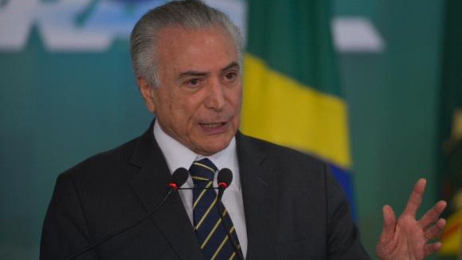 POLÍTICA: Temer diz que meta é “colocar o Brasil nos trilhos”