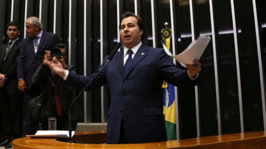 POLÍTICA: Rodrigo Maia é eleito presidente da Câmara dos Deputados