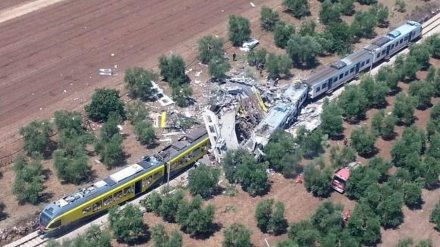 MUNDO: Colisão entre trens na Itália deixa ao menos 11 mortos