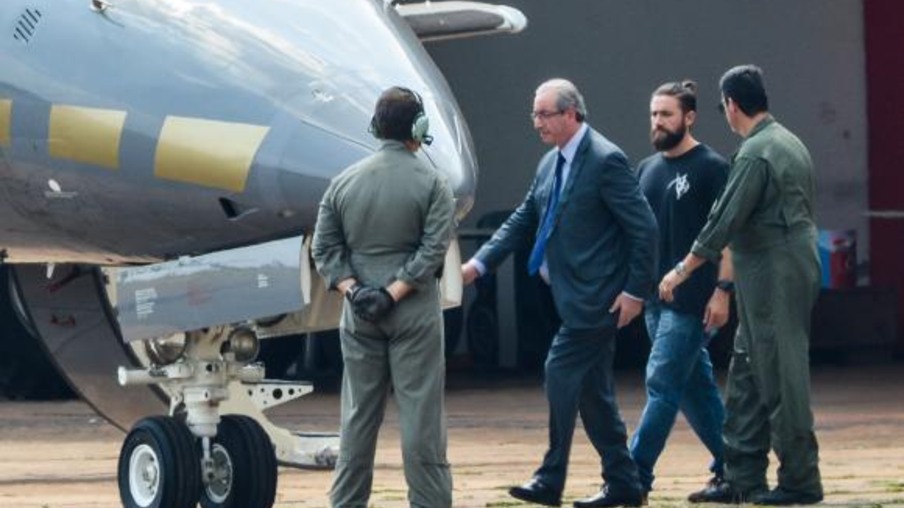 POLÍTICA: Eduardo Cunha é preso pela PF em Brasília