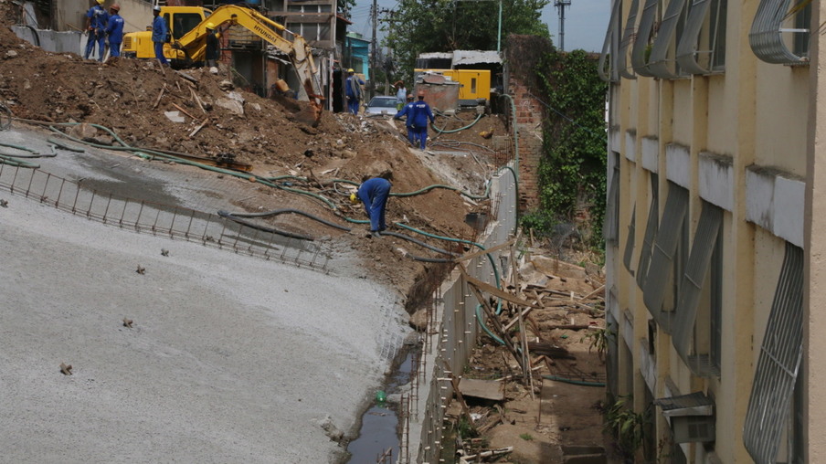 CIDADE: Obras de contenção na Martins Torres serão concluídas no fim do mês