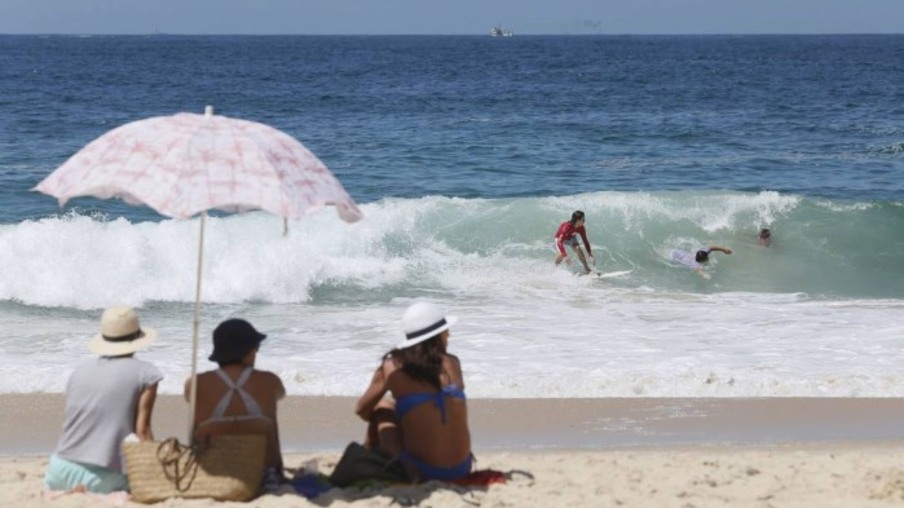 CIDADE: Neste sábado acontece em Itacoatiara a ação "Eu Curto Praia Limpa"