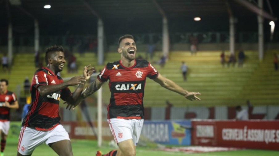 ESPORTES: Flamengo derrota o Resende por 1 x 0 em Volta Redonda