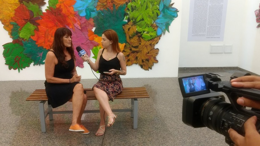 EVENTOS: Confira a entrevista com a artista plástica Myriam Glatt sobre a exposição “Flor, da contenção à expansão” no Espaço Cultural Correios