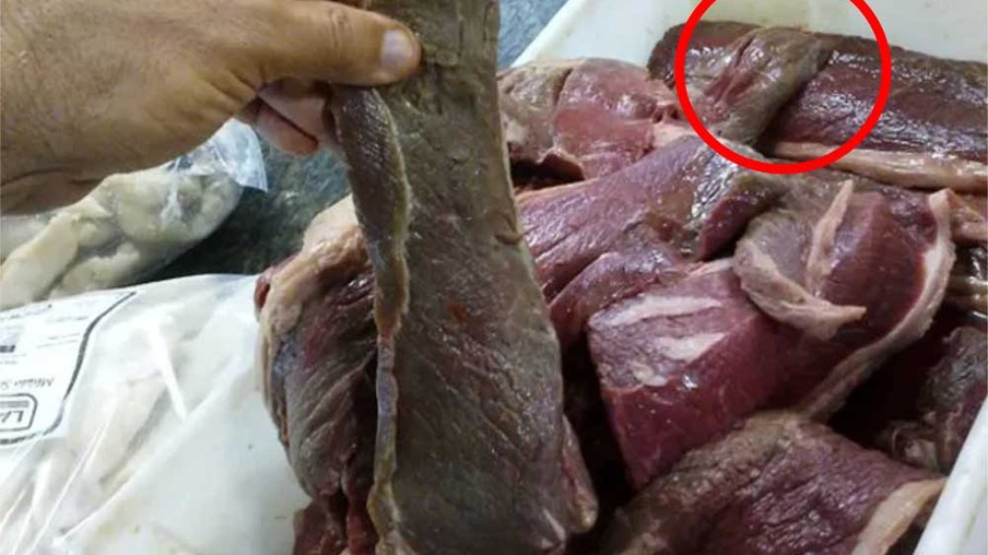 PAÍS: Brasileiros tem medo de comer carne após a Operação Carne Fraca