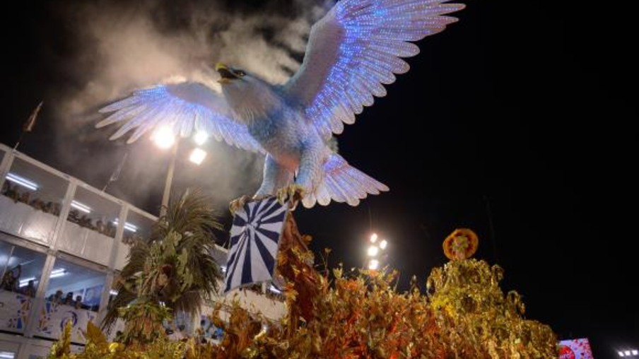 CULTURA: Portela é a campeã do carnaval do Rio