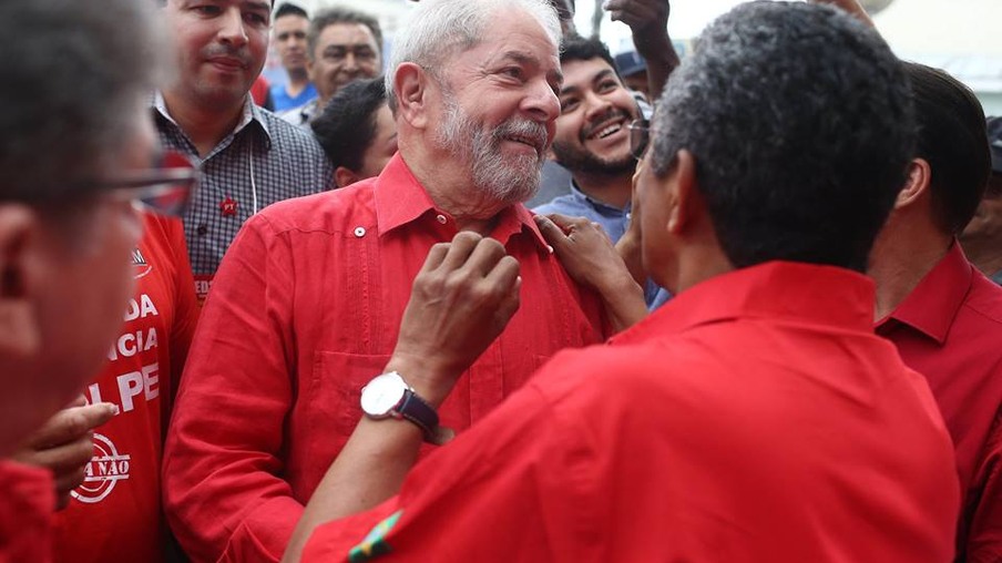 POLÍTICA: Defesa de Lula pede suspensão de processo para analisar documentos