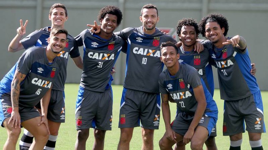 ESPORTES: Vasco volta a campo após três semanas para estrear no Campeonato Brasileiro