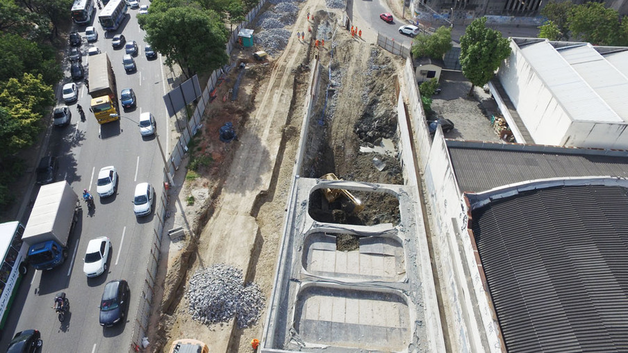 CIDADE: Começou a escavação do mergulhão da Praça da Renascença