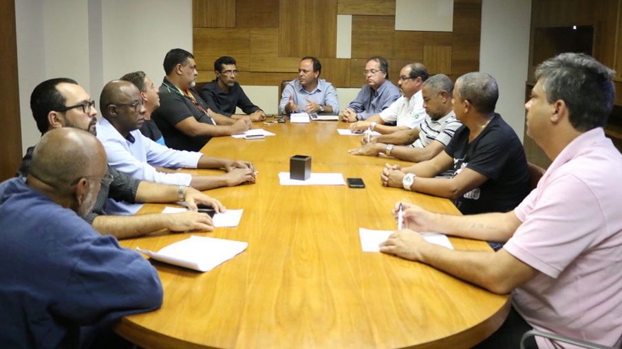 ECONOMIA: Prefeitura de Niterói apoia movimento de metalúrgicos pela retomada da indústria naval