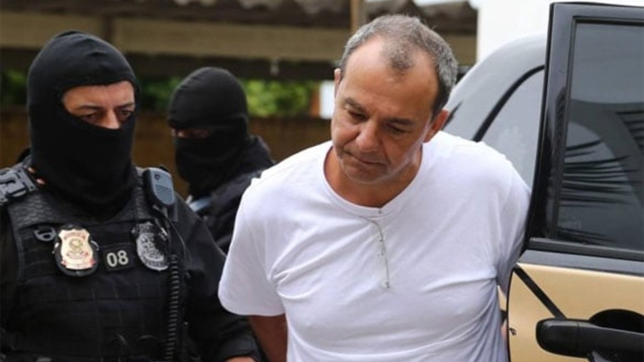 Cabral é condenado a 13 anos por lavagem de dinheiro na compra de joias