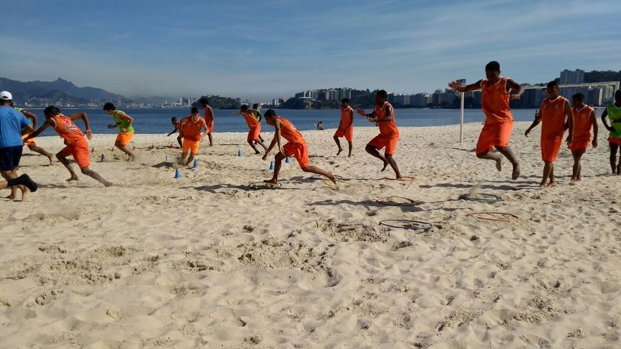 Equipe niteroiense disputa vaga para a final da Série B2 do Carioca