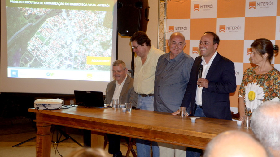 Prefeitura de Niterói apresenta projeto de urbanização para moradores do Boa Vista