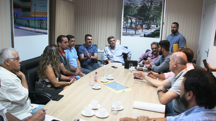 Moradores do Engenho do Mato participam de reunião com representantes da Prefeitura e da Câmara de Vereadores