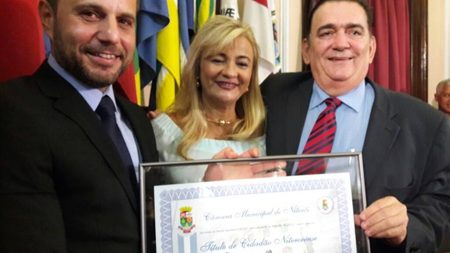 Delegado Fábio Barucke recebe título de cidadão Niteroiense