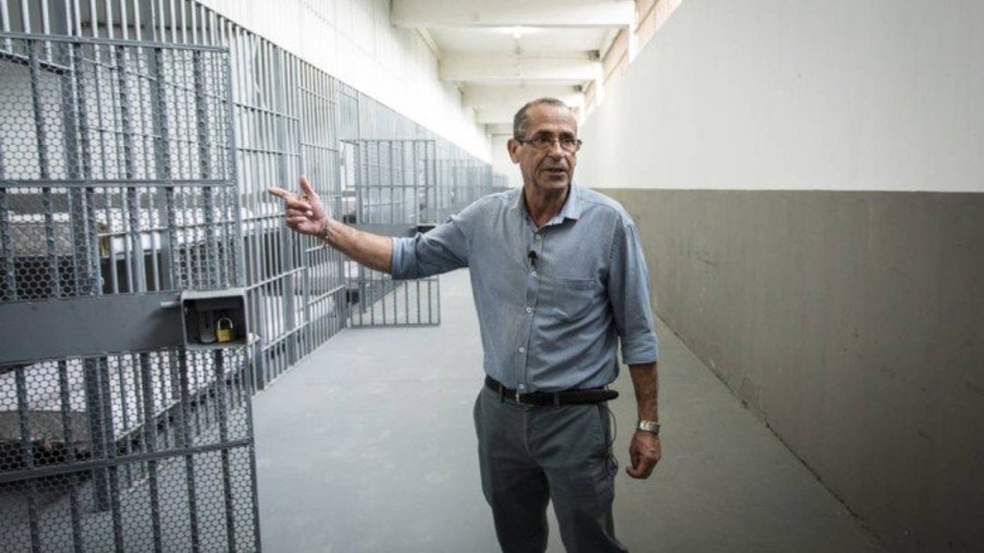 Governo do Rio afasta secretário de Administração Penitenciária