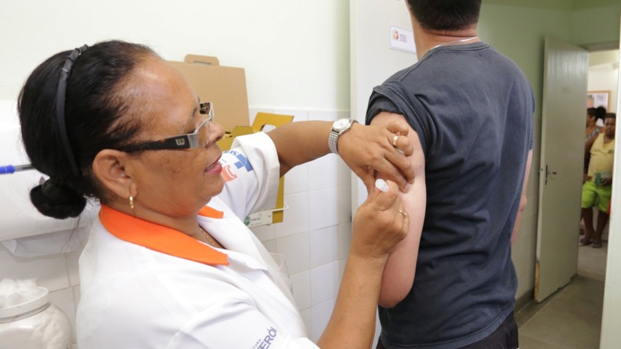 Sobe para nove número de mortos por febre amarela no Rio