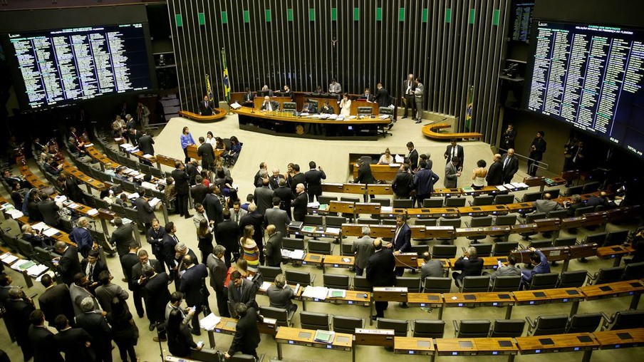 Brasília -  Plenário da Câmara dos Deputados aprova Medida Provisória (MP) 786/17, que cria fundo para projetos de infraestrutura (Wilson Dias/Agência Brasil)