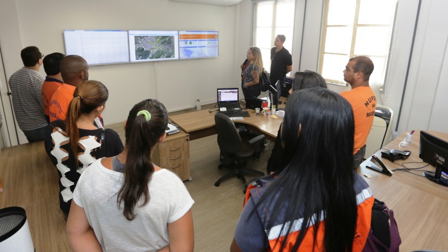 Defesa Civil de Niterói apresenta sistema de trabalho para equipe de Maricá