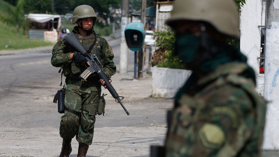 Rio de Janeiro - Forças Armadas fazem mais uma operação na Vila Kennedy, zona oesta da cidade (Tânia Rêgo/Agência Brasil)