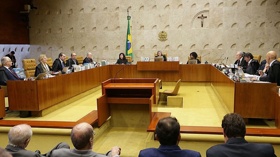 Brasília - Sessão do Supremo Tribunal Federal (STF) para julgar o habeas corpus no qual a defesa do ex-presidente Lula tenta impedir eventual prisão após o fim dos recursos na segunda instância da Justiça Federal (Antonio Cruz/Agência Brasil)