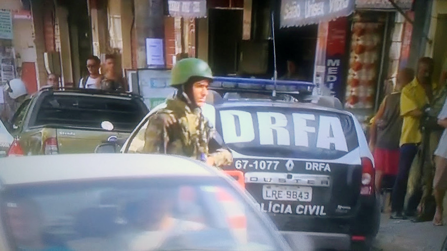 Forças de segurança fazem operação em São Gonçalo