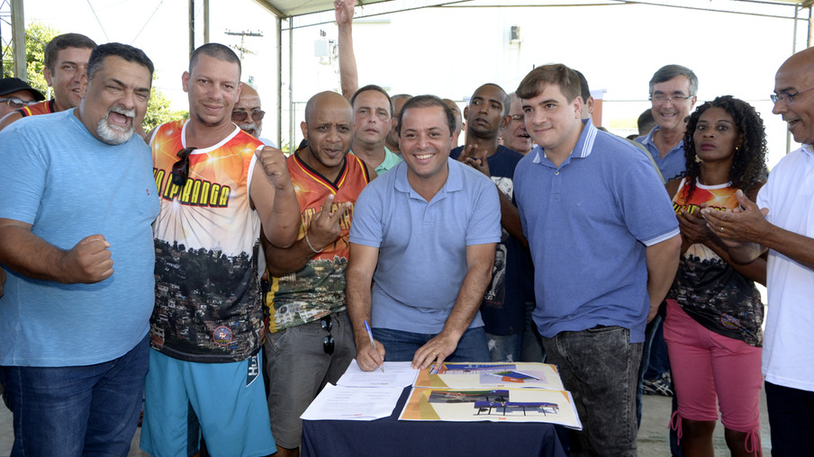 Assinadas as ordens de início para obras em cinco comunidades de Niterói