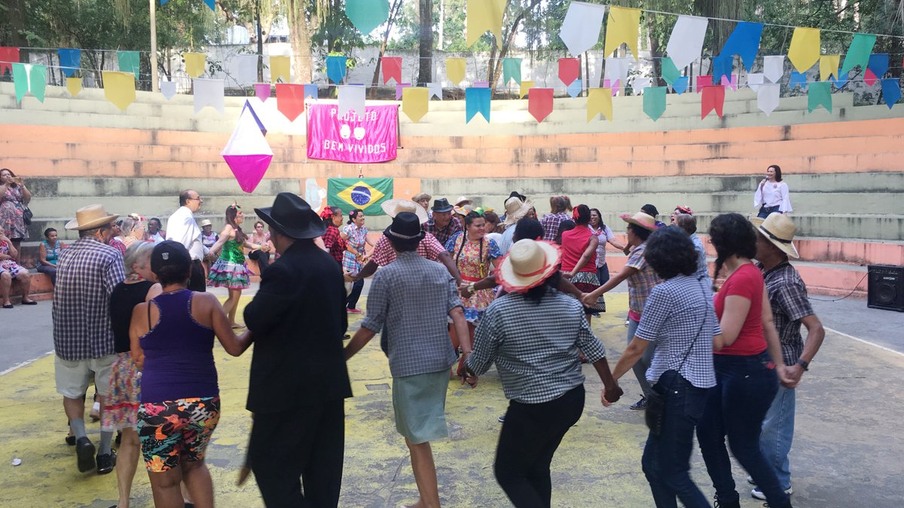 Saúde do Idoso: Projeto Bem Vividos promove festa junina