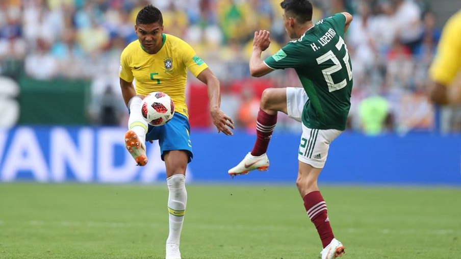 Brasil segura o ataque mexicano e vence por 2 a 0