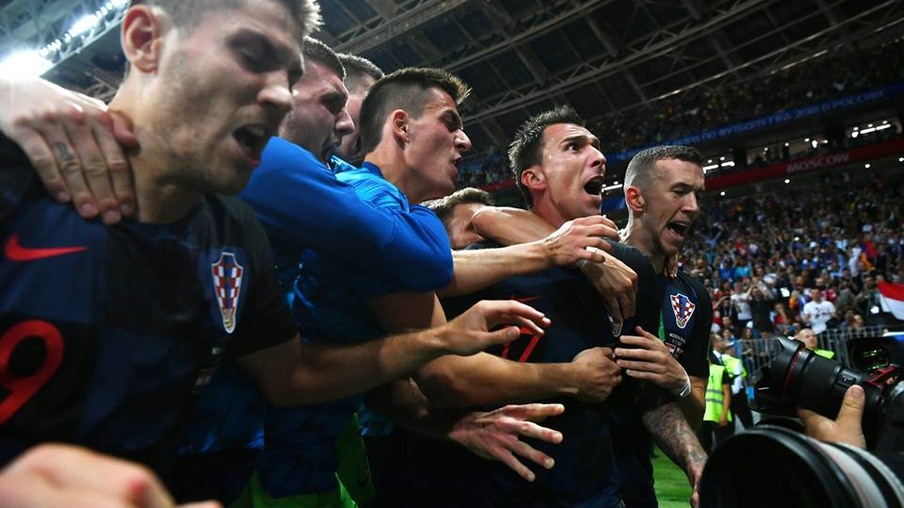 Croácia vence Inglaterra na prorrogação e está na final da Copa