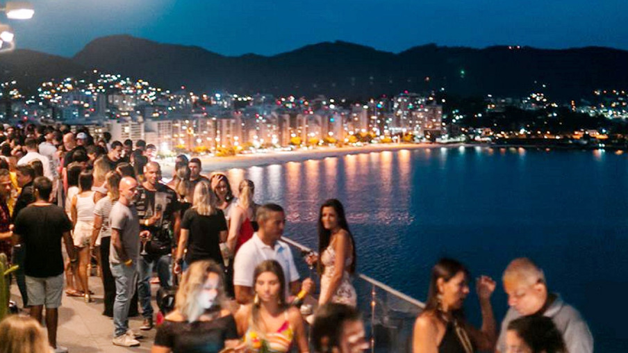 Palco H: A noite com uma das paisagens mais belas do Rio de Janeiro