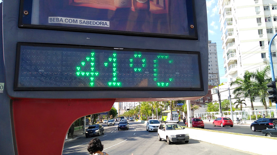 Arquivo | Termômetro marca 41ºC em Niterói