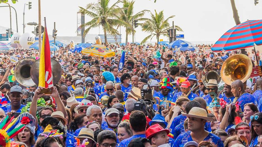 Blocos e ensaios técnicos antecipam carnaval do Rio