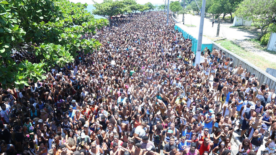 Blocos abrem o carnaval em Niterói