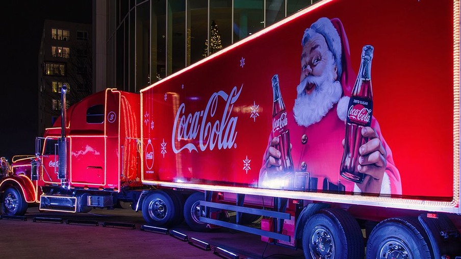 Plaza Niterói promete encantar público com espetáculo Natal dos Brinquedos e chegada da Caravana da Coca-Cola