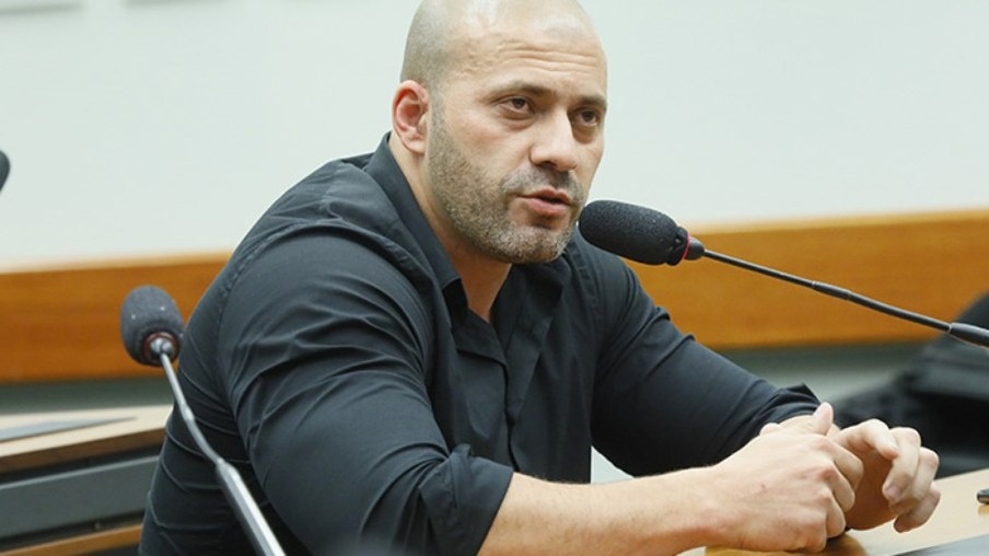 Câmara discute prisão de Daniel Silveira amanhã