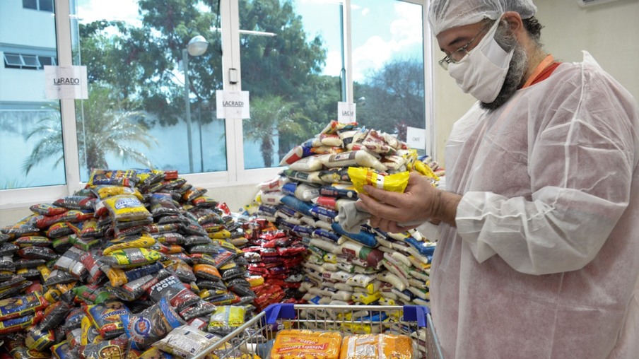Niterói Solidária já recebeu mais de 10 toneladas de alimentos