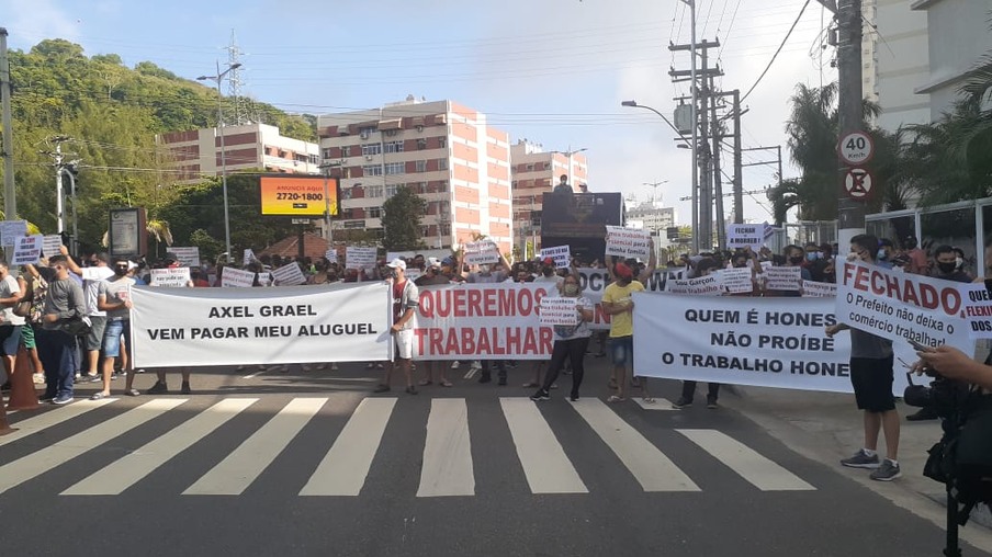 Mais um dia de manifestação contra medidas restritivas em Niterói